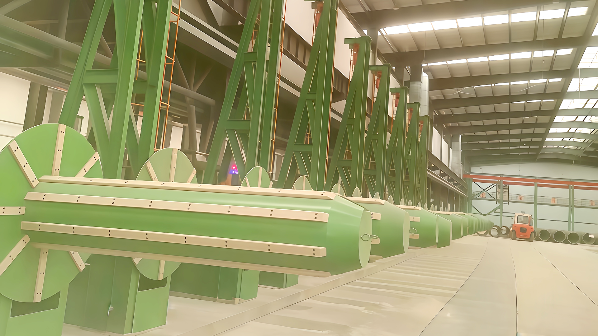 高架ペイオフ ラックは、動作中の湿気、ほこり、極端な温度などの環境要因にどのように対処しますか?